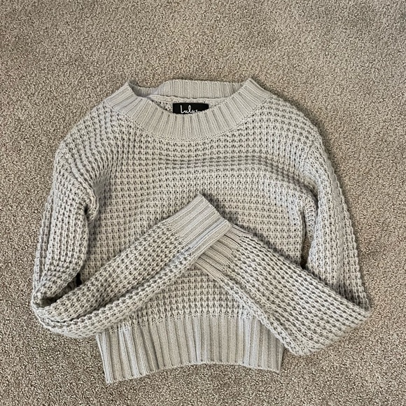 Lulus Sweaters - Lulus cropped gray sweater